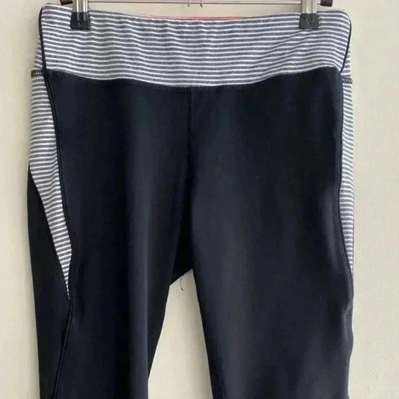 90 Degree by Reflex Black & White Striped Cropped Leggings with Neon Orange Band - Picture 1 of 13